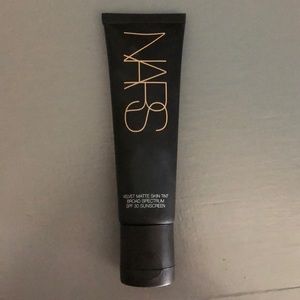 NARS Velvet Matte Skin Tint
